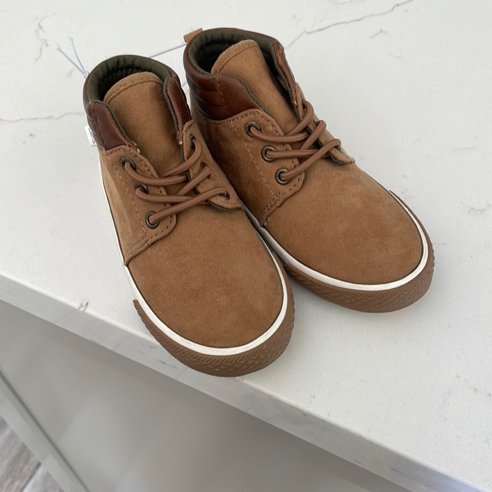 Old navy toddler shoes size 9